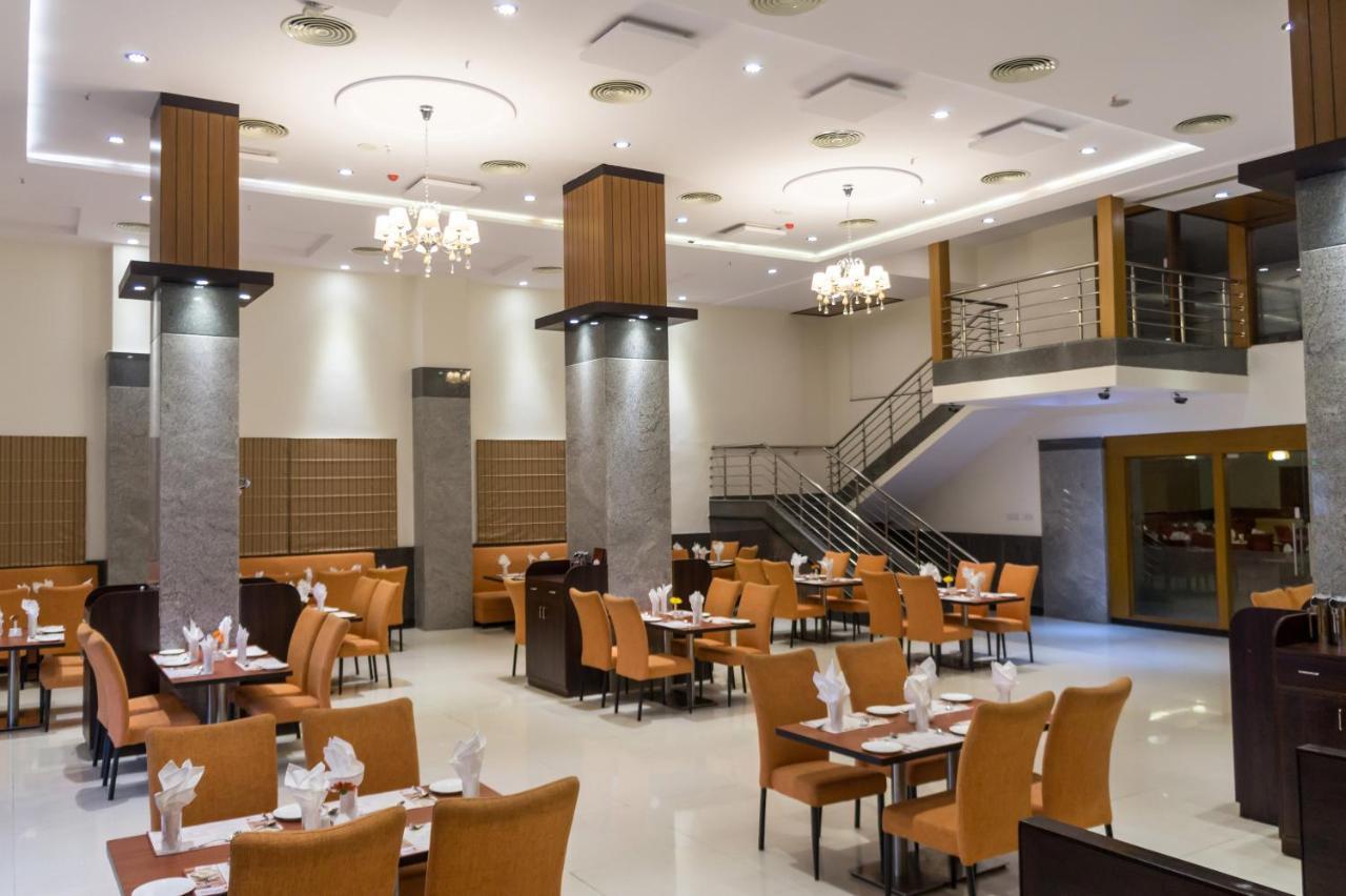 Hotel Saptagiri Hyderabad Exterior foto